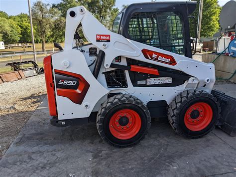 bobcat s590 skid steer tires|bobcat s590 tire size.